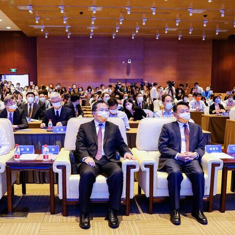 中国出口贸易地位全球瞩目,竞争力持续增强