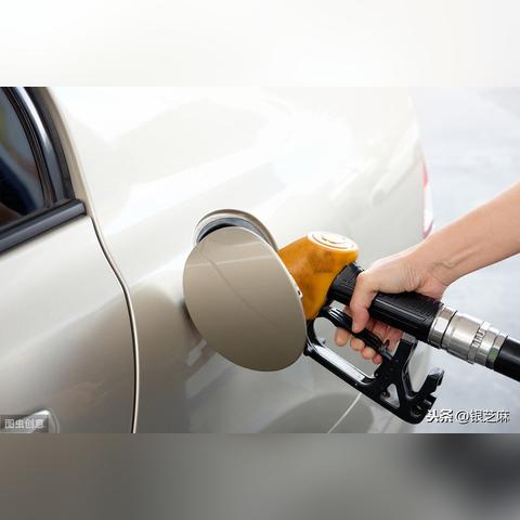 厦门油价今日下调，最新调整幅度及影响分析。