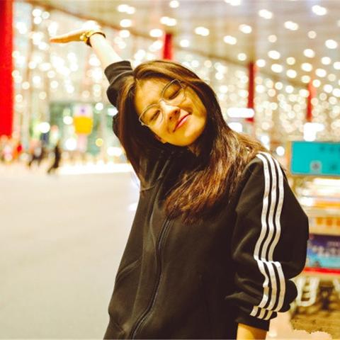 黄金股强劲走势，市场信心增强，未来发展潜力待评估