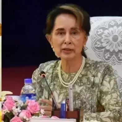 昂山，领袖风采与社会变革推动者