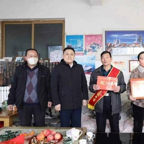 平阴县发生车祸事故,伤亡情况不明,事故现场紧急处理中