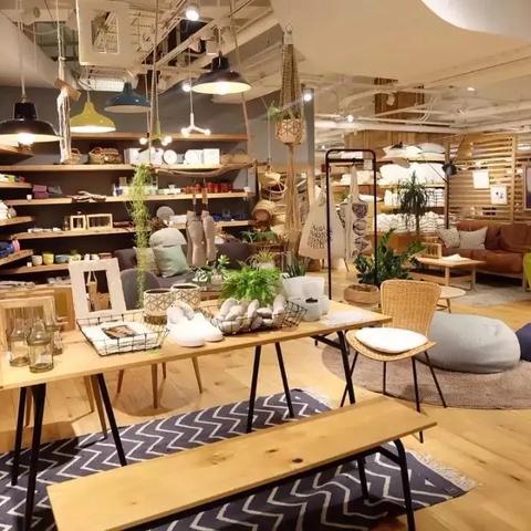 世界上最大杂货店排名，世界上最大的杂货船