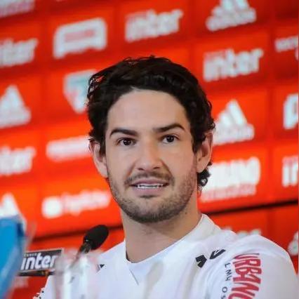 今日巴萨新闻最新信息，今日巴西疫情最新消息数据