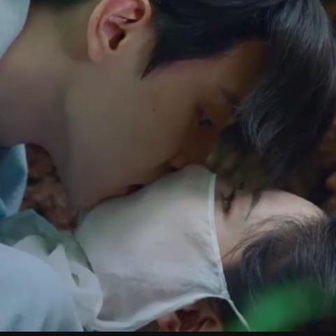 烬相思最新剧情15集免费观看,相思烬成殇》