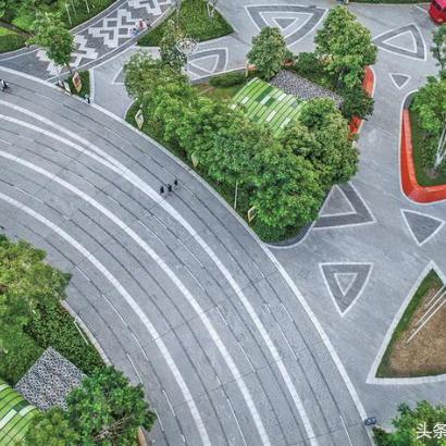 灿烂的花园最新一期完整版,灿烂的花季是哪首歌的歌词