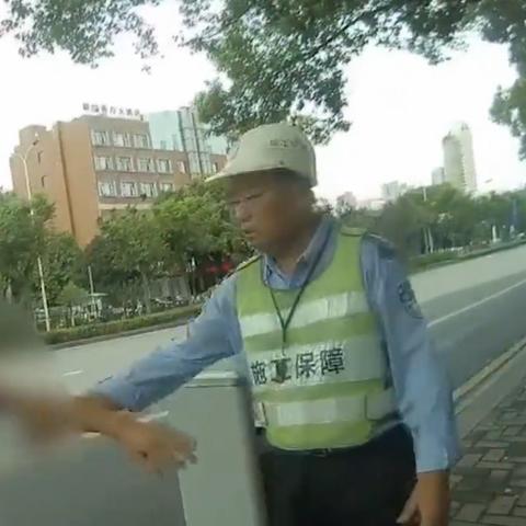 今日头盔新闻最新,今日头斧