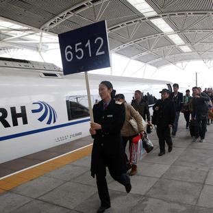 今日广州地铁拥挤视频最新,广州地铁拥堵情况