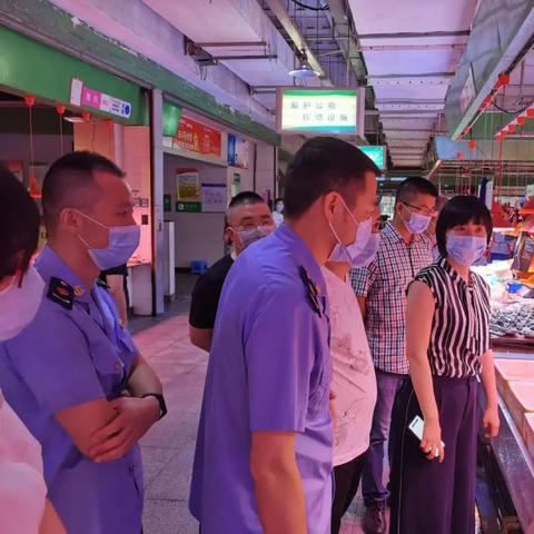 天台疫情严峻,马路封闭防疫措施升级,市民需遵守防疫规定