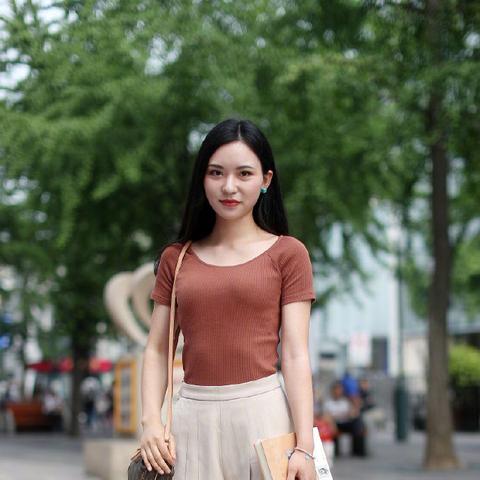 北大教授时尚穿搭解析,展现文化与时尚交融的魅力风采