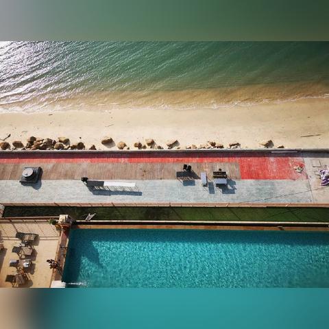 豪华游艇巅峰体验，海洋之旅的奢华之旅