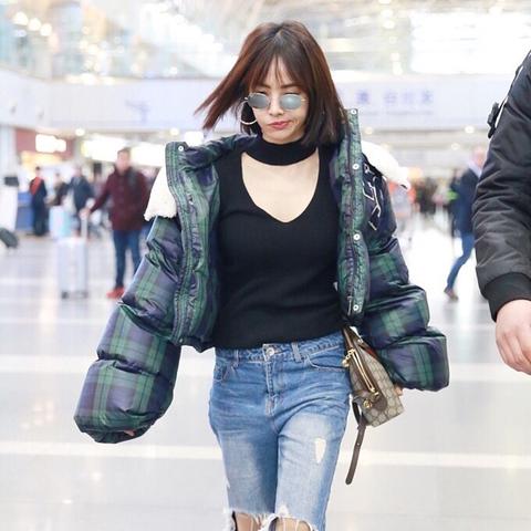 羽绒服新款领型设计融合时尚与保暖,展现独特魅力