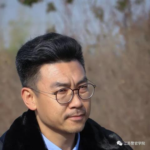 精选百首搞笑歌曲大全,欢乐旋律放松心情