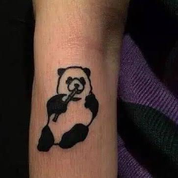 青岛纹身教授招聘启事，寻求专业教育人才，共谋发展，招聘启事，青岛纹身教授职位空缺，诚邀有志之士。岗位职责包括纹身设计、教学等，要求应聘者具备相关专业背景及丰富教学经验。熟悉行业动态，发展空间广阔。招聘流程包括简历筛选、面试等环节。薪酬待遇优厚，欢迎有志于从事纹身教育事业的优秀人才前来应聘。