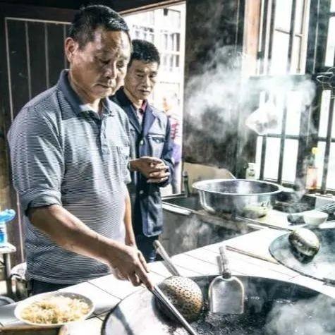 平江婚礼习俗演变与独特风貌揭秘,传统与现代文化的融合。