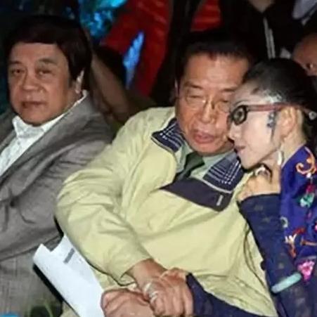 指甲受伤处理与恢复全攻略,护理、预防及案例解析