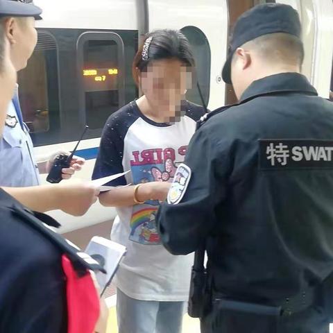 岳阳车祸致张某死亡事件最新进展,事故原因初步查明,家属得到安抚援助,政府积极处理事故现场