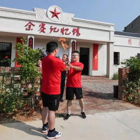 蕲春八里湖车辆事故紧急处理,救援与调查进行中