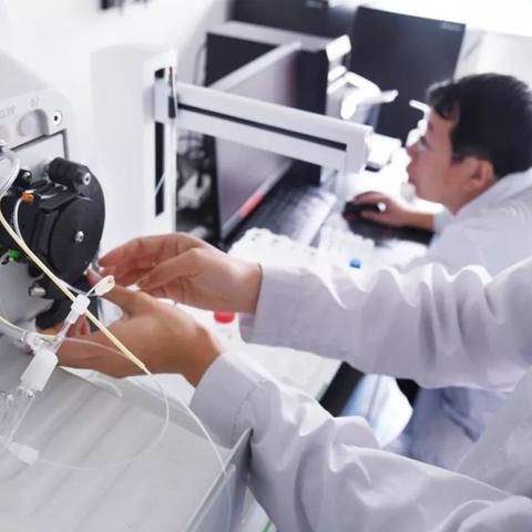 高效喷雾喷农药机械,提升作业效率,减少污染