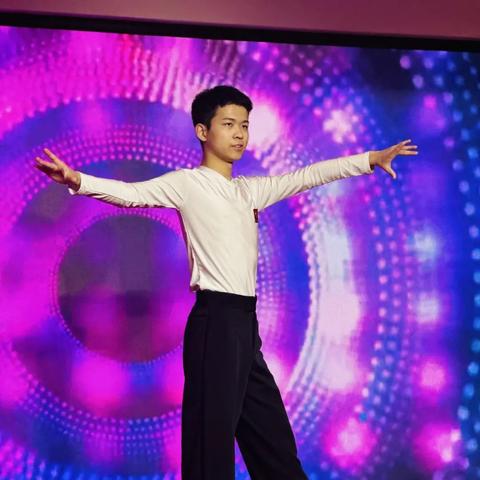 最新网红拉丁舞赛服设计惊艳亮相,时尚优雅,引领潮流风向标