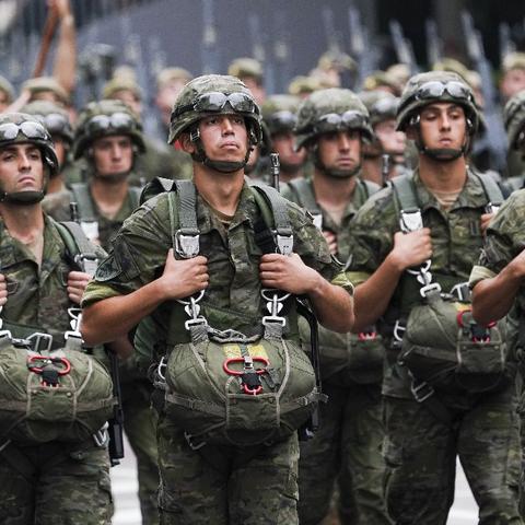 最新版军车行驶规定提升管理效率与安全保障国家安全