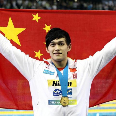 李宁未来跑鞋系列,科技与设计的融合,秋季新品瞩目亮相