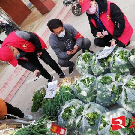 确山卖菜大爷生活实录,勤劳热情,传递正能量与温暖