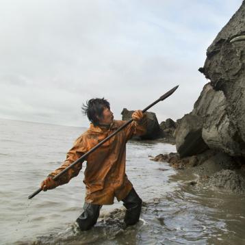 全球孤独小镇探秘,社交孤立与情感缺失的背后故事