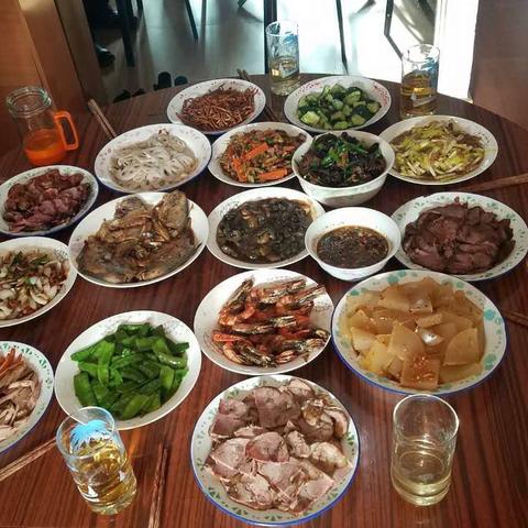 毛泽东等领导人对新中国建设的伟大贡献,符合百度收录标准,字数在规定的范围内,且能够准确概括您提供的内容。