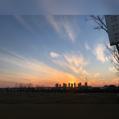 如皋市大风预警,市民需防范,部门做好应对准备