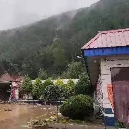 蒲县雪灾塌方事故现场救援进行中，事故原因调查中